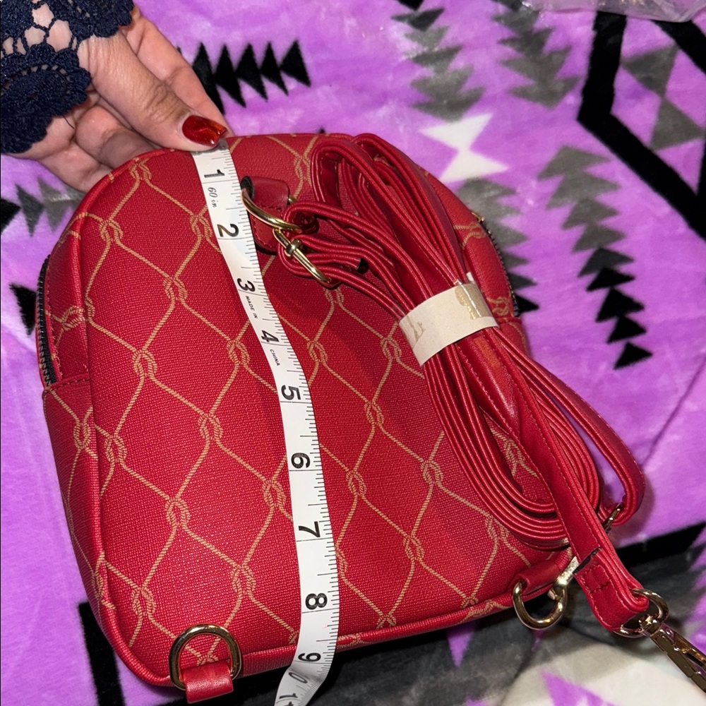 Chic Red Women's Backpack - Picture 4 of 7